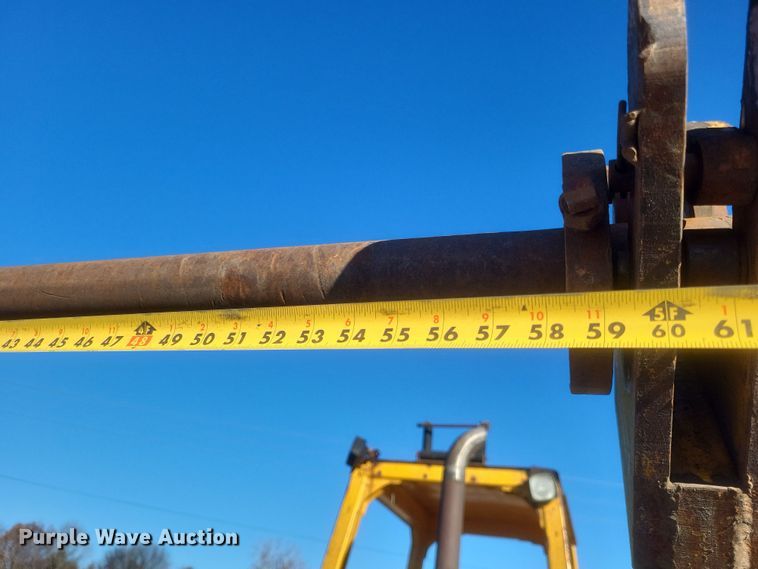 image for item MI9828 1989 John Deere 650G  dozer