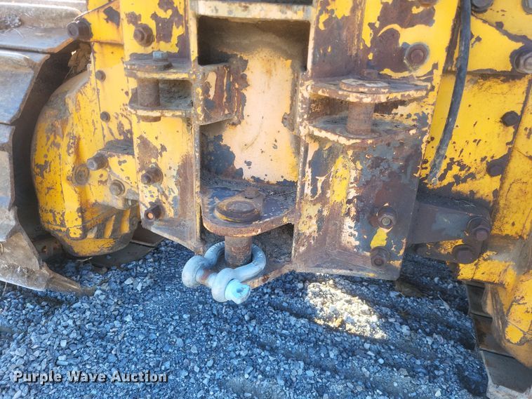 image for item MI9828 1989 John Deere 650G  dozer