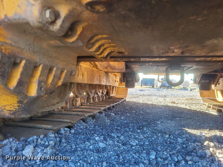 image for item MI9828 1989 John Deere 650G  dozer