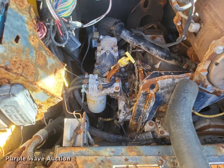 image for item MI9870 2013 Gehl R220  skid steer loader