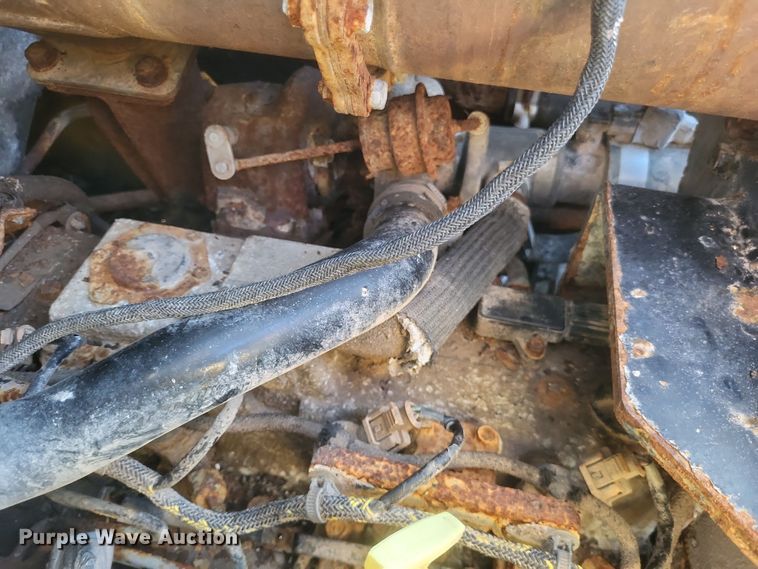 image for item MI9870 2013 Gehl R220  skid steer loader