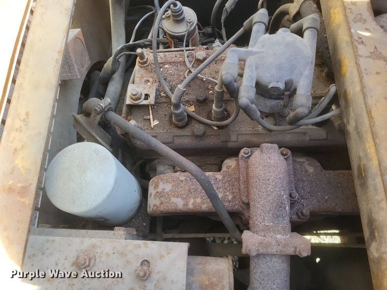 image for item MI9871 Caterpillar 422S  forklift