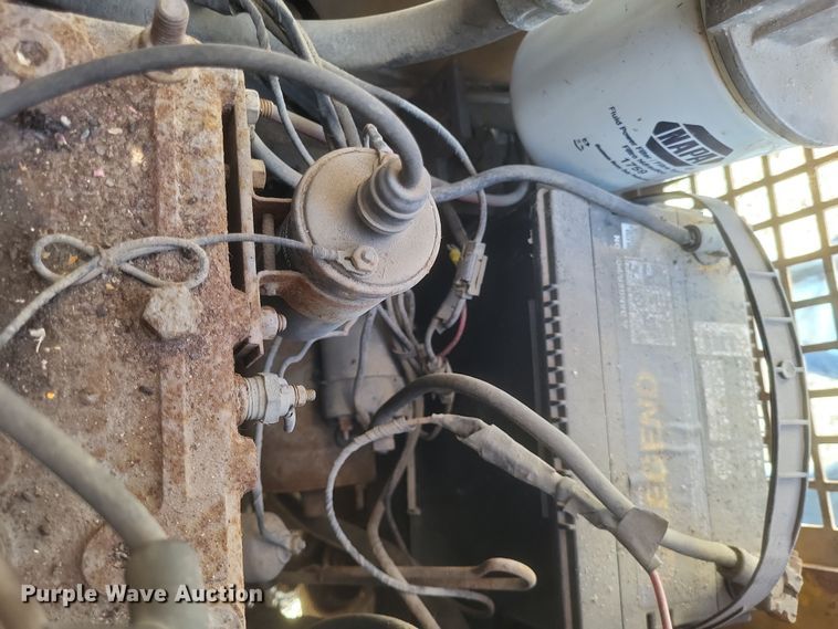 image for item MI9871 Caterpillar 422S  forklift