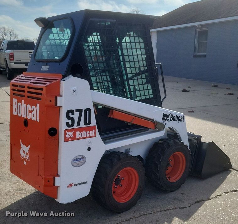 image for item MI9878 2016 Bobcat S70  skid steer loader