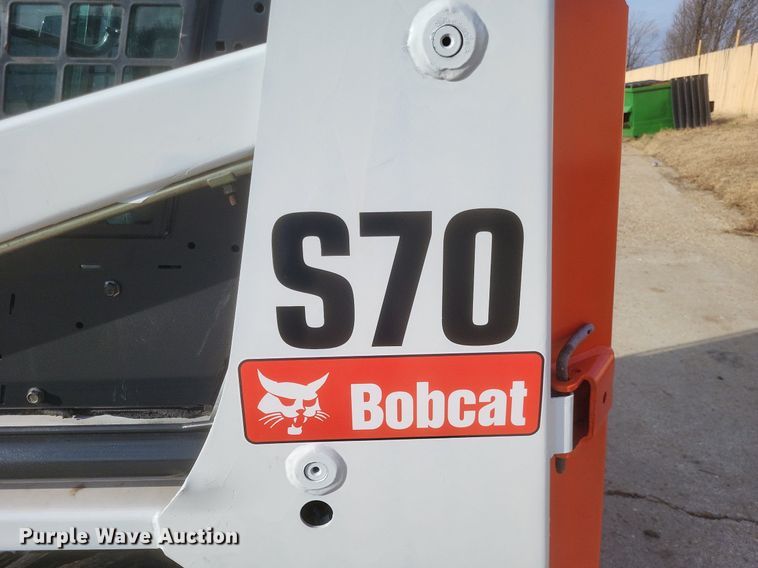 image for item MI9878 2016 Bobcat S70  skid steer loader