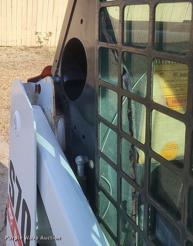 image for item MI9878 2016 Bobcat S70  skid steer loader