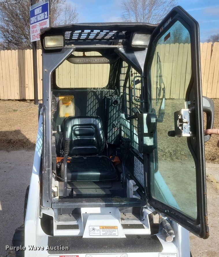 image for item MI9878 2016 Bobcat S70  skid steer loader