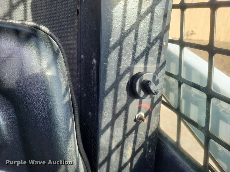 image for item MI9878 2016 Bobcat S70  skid steer loader