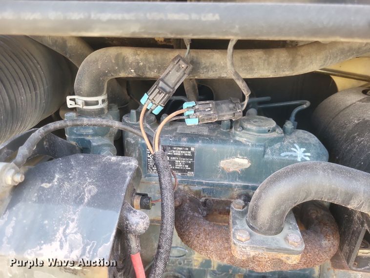 image for item MI9878 2016 Bobcat S70  skid steer loader