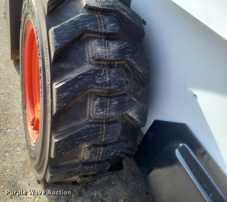 image for item MI9878 2016 Bobcat S70  skid steer loader