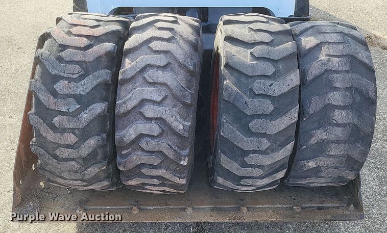 image for item MI9878 2016 Bobcat S70  skid steer loader