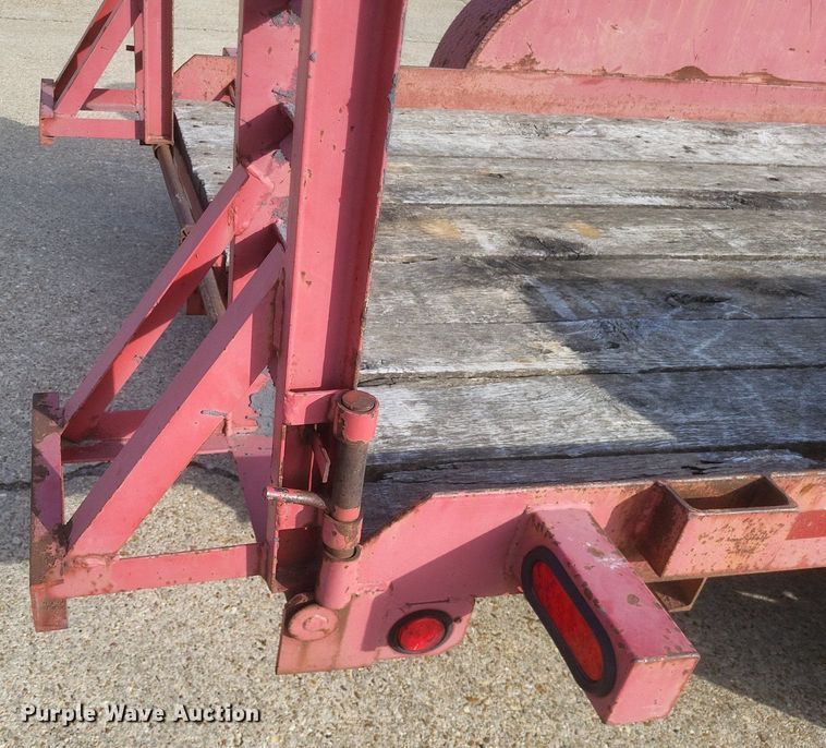 image for item MI9879 2013 Cronkhite 2616EHWA  equipment trailer