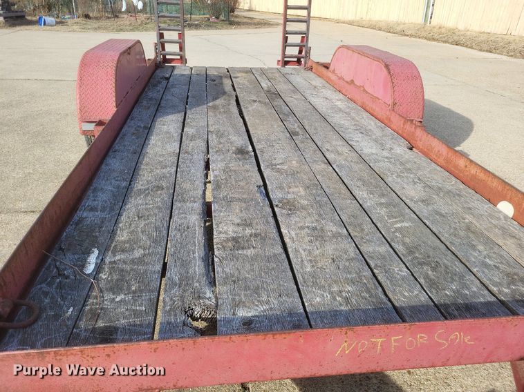 image for item MI9879 2013 Cronkhite 2616EHWA  equipment trailer