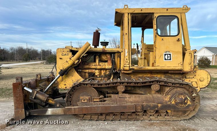 image for item NB9301 1973 Caterpillar D5  dozer