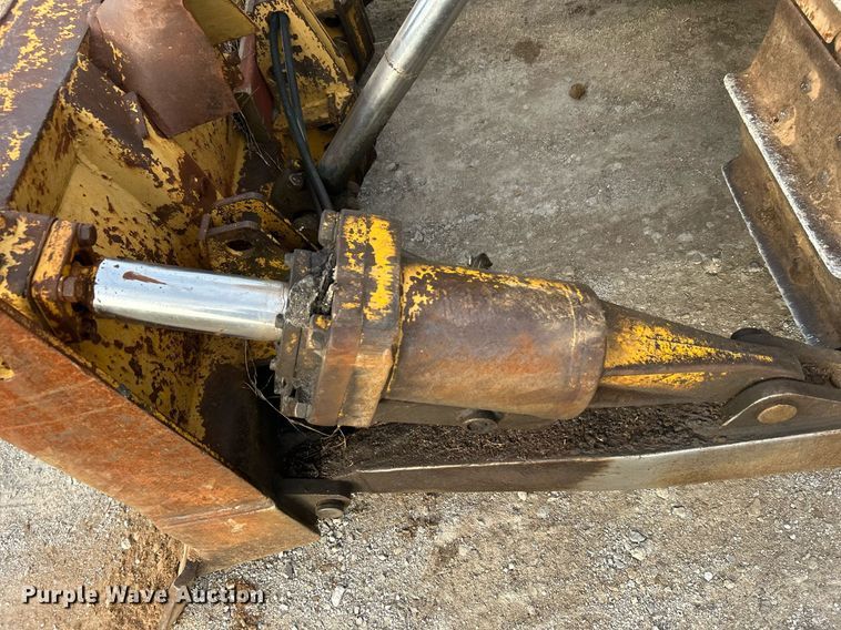 image for item NB9301 1973 Caterpillar D5  dozer