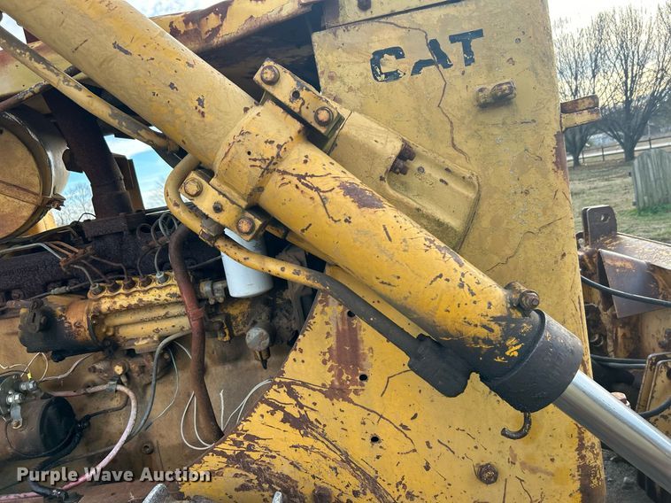 image for item NB9301 1973 Caterpillar D5  dozer