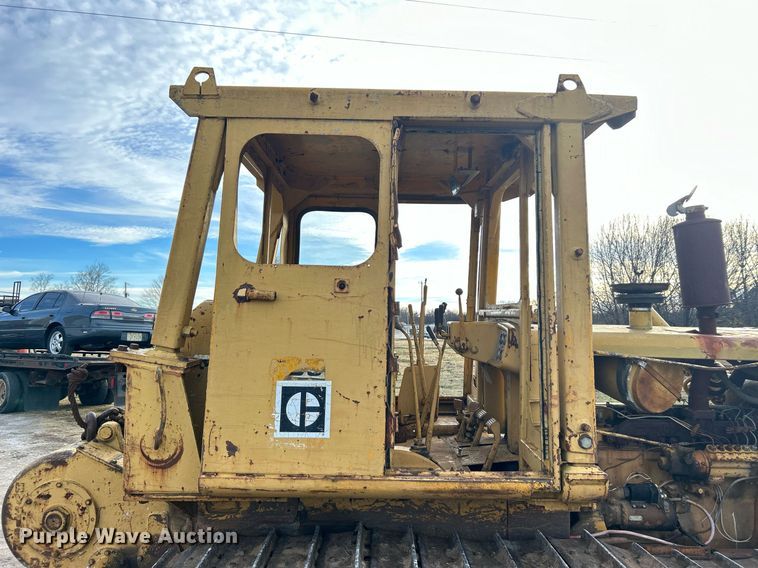 image for item NB9301 1973 Caterpillar D5  dozer