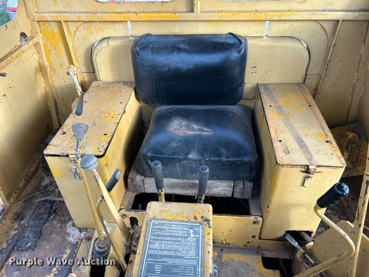 image for item NB9301 1973 Caterpillar D5  dozer
