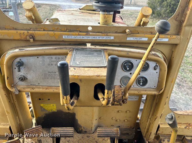 image for item NB9301 1973 Caterpillar D5  dozer