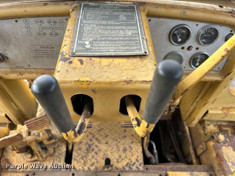 image for item NB9301 1973 Caterpillar D5  dozer