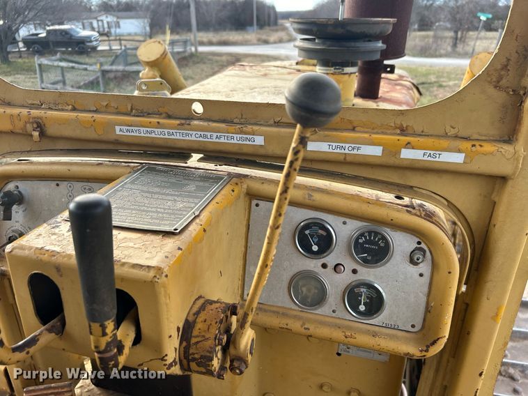 image for item NB9301 1973 Caterpillar D5  dozer