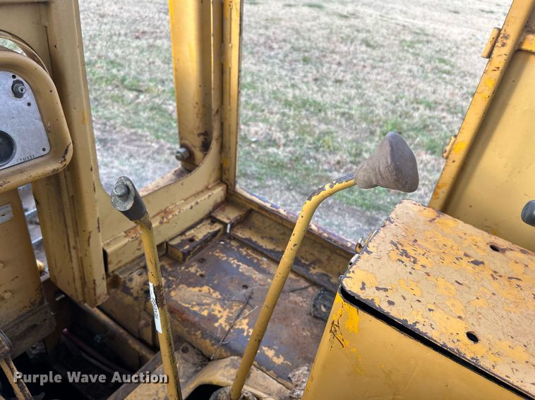 image for item NB9301 1973 Caterpillar D5  dozer