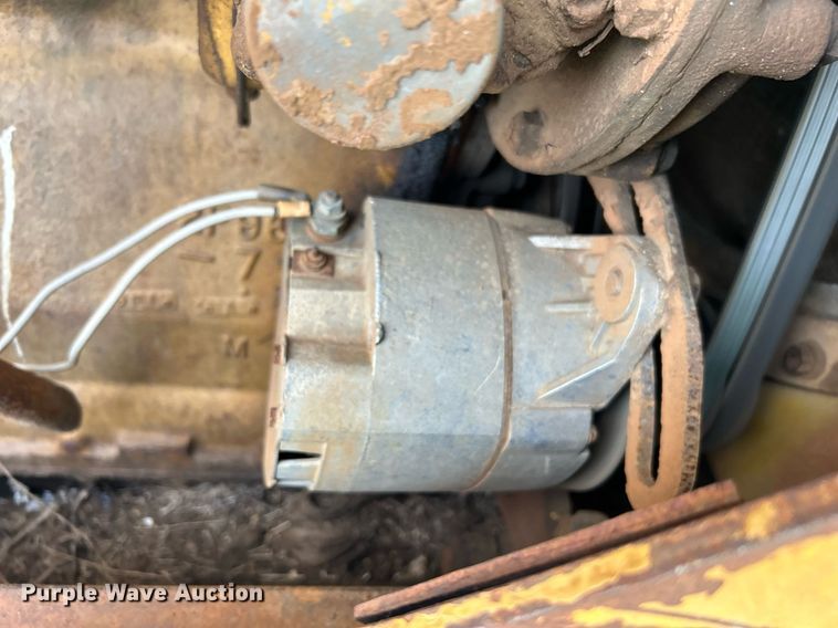 image for item NB9301 1973 Caterpillar D5  dozer