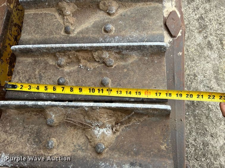 image for item NB9301 1973 Caterpillar D5  dozer