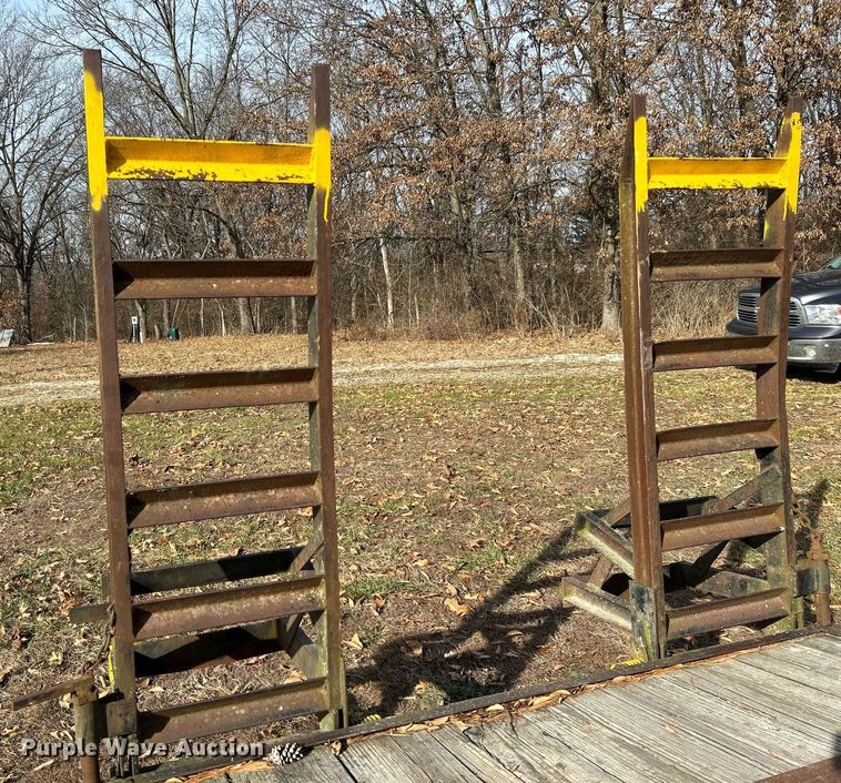 image for item NE9653 2002 M & M  equipment trailer