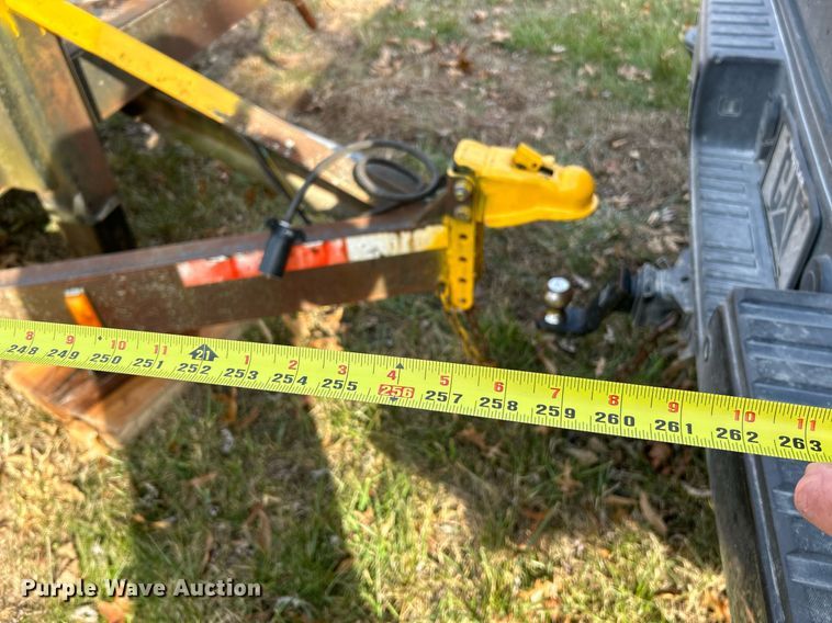 image for item NE9653 2002 M & M  equipment trailer