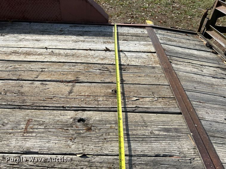 image for item NE9653 2002 M & M  equipment trailer