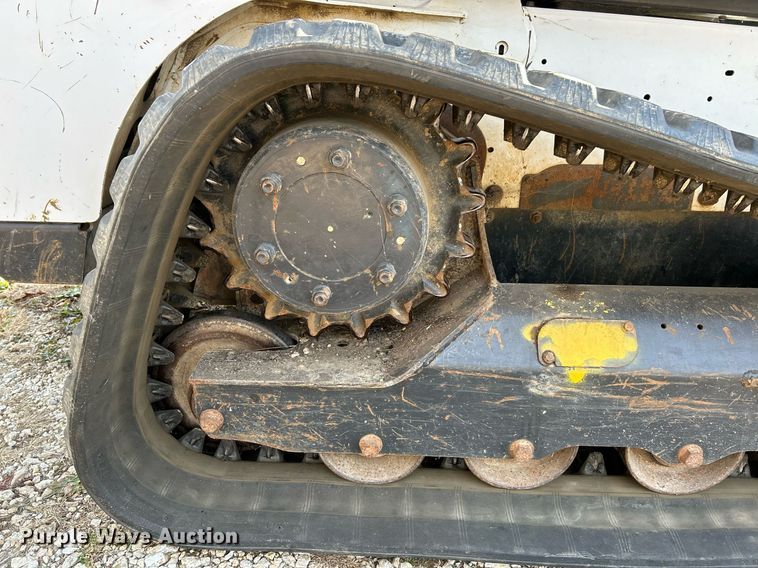 image for item NE9654 2016 Bobcat T630  tracked skid steer loader