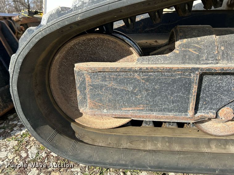 image for item NE9654 2016 Bobcat T630  tracked skid steer loader