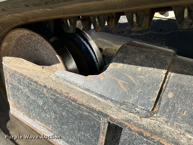 image for item NE9654 2016 Bobcat T630  tracked skid steer loader