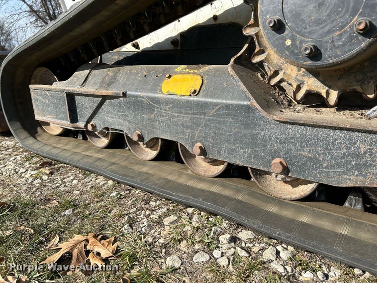 image for item NE9654 2016 Bobcat T630  tracked skid steer loader