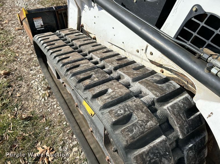 image for item NE9654 2016 Bobcat T630  tracked skid steer loader