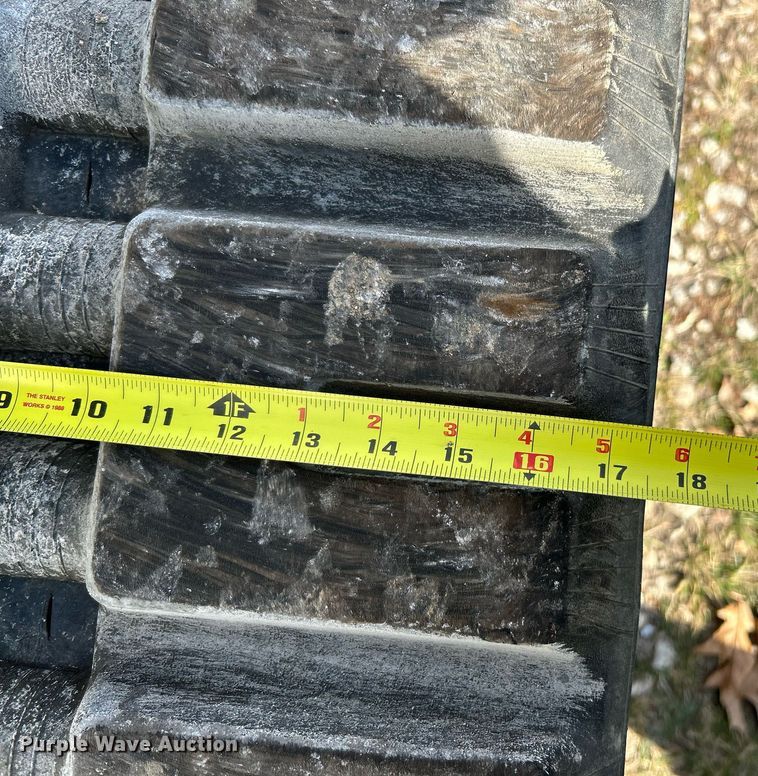 image for item NE9654 2016 Bobcat T630  tracked skid steer loader