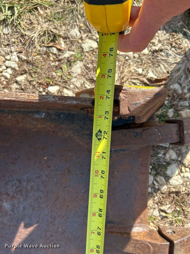 image for item NE9654 2016 Bobcat T630  tracked skid steer loader