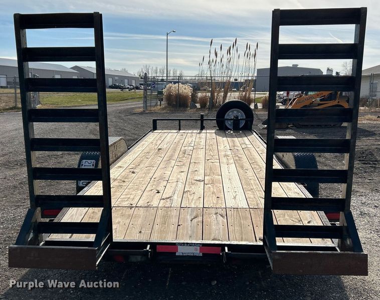 image for item NE9656 2001 Trailerman CST7182S14  equipment trailer