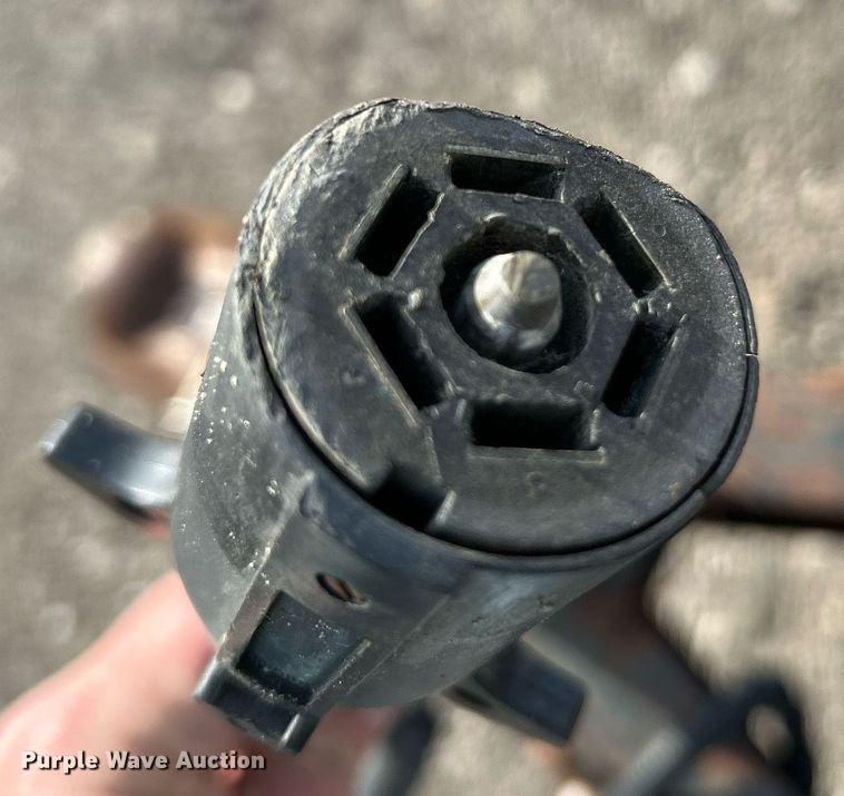 image for item NE9656 2001 Trailerman CST7182S14  equipment trailer