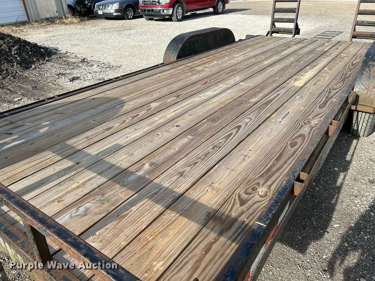 image for item NE9656 2001 Trailerman CST7182S14  equipment trailer