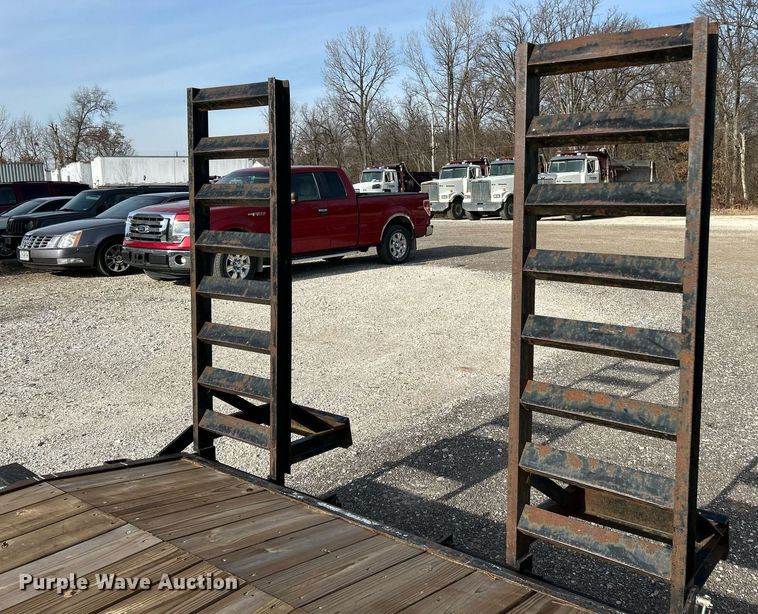 image for item NE9656 2001 Trailerman CST7182S14  equipment trailer