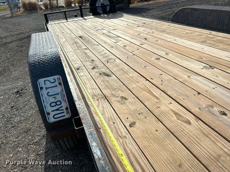 image for item NE9656 2001 Trailerman CST7182S14  equipment trailer