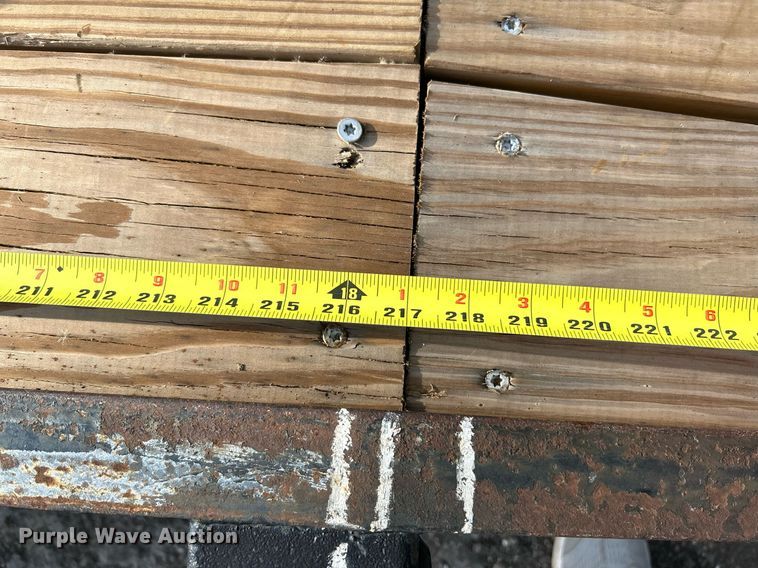 image for item NE9656 2001 Trailerman CST7182S14  equipment trailer