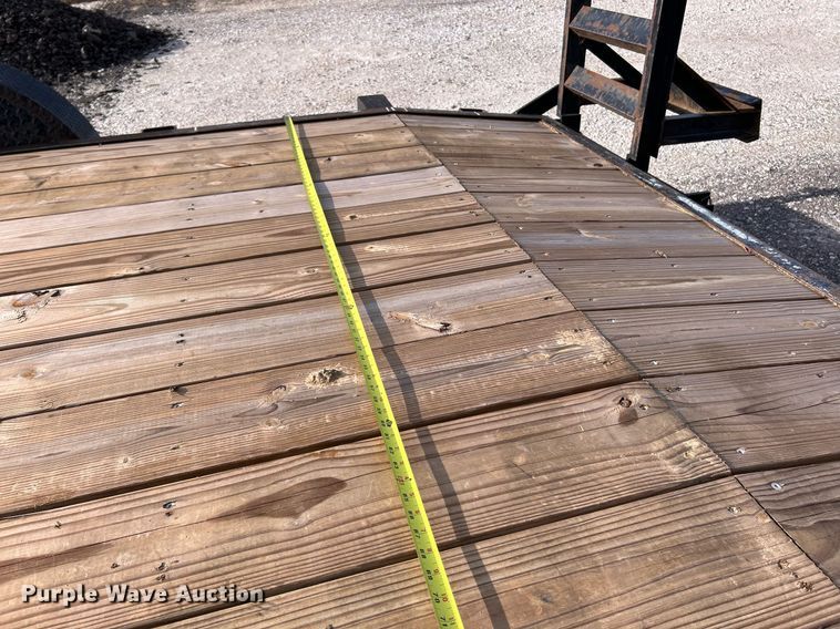 image for item NE9656 2001 Trailerman CST7182S14  equipment trailer