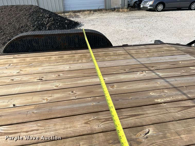 image for item NE9656 2001 Trailerman CST7182S14  equipment trailer