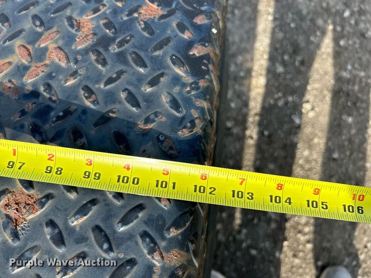 image for item NE9656 2001 Trailerman CST7182S14  equipment trailer