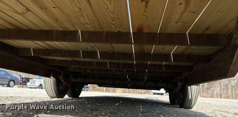 image for item NE9656 2001 Trailerman CST7182S14  equipment trailer