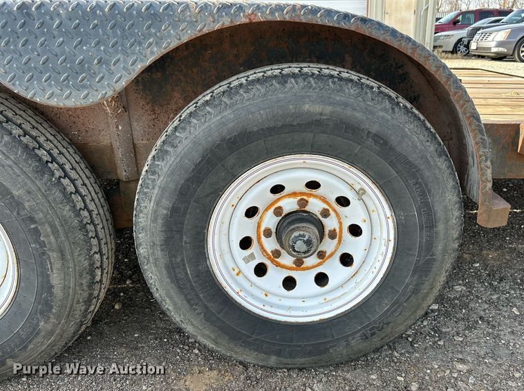 image for item NE9656 2001 Trailerman CST7182S14  equipment trailer