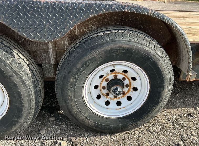 image for item NE9656 2001 Trailerman CST7182S14  equipment trailer